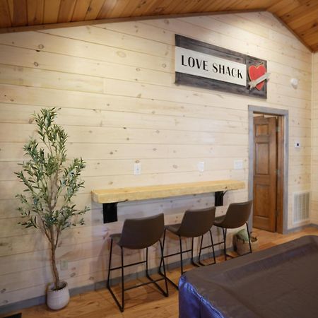 Love Shack Sevierville Zewnętrze zdjęcie