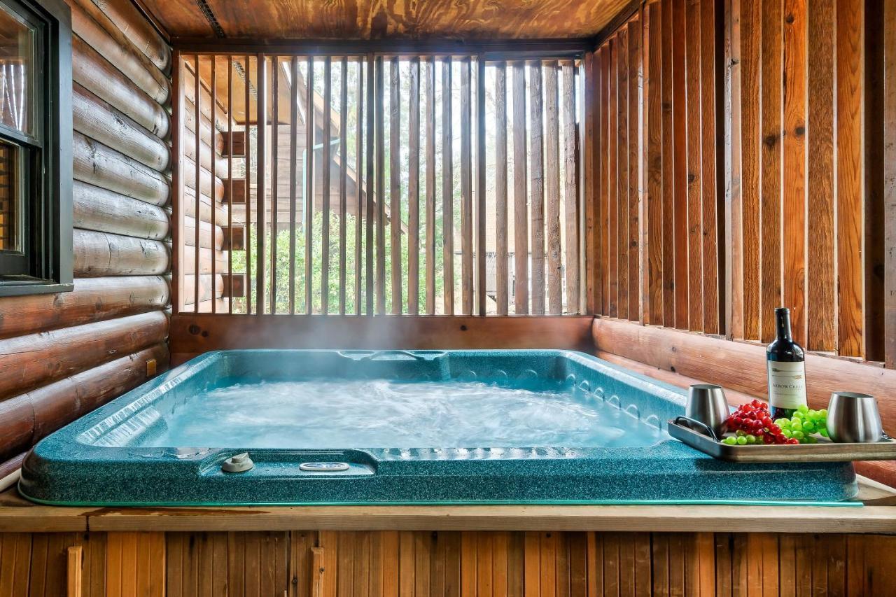 Love Shack Sevierville Zewnętrze zdjęcie