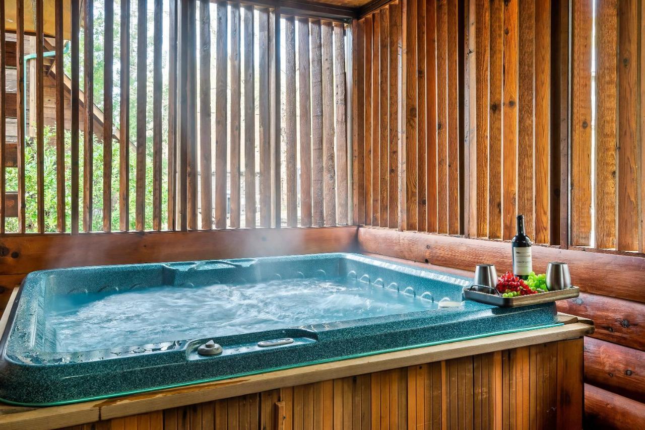 Love Shack Sevierville Zewnętrze zdjęcie
